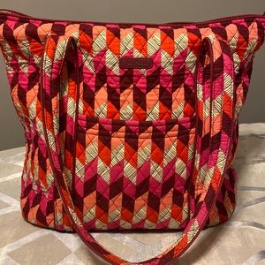 Vera Bradley, Vera bag